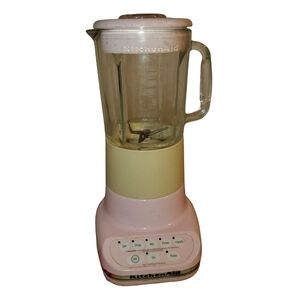 Amazing vintage light pink KitchenAid blender